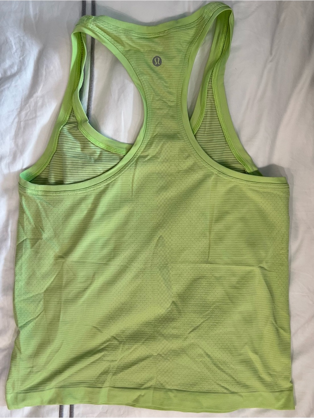 Lululemon Swiftly Tech Racerback Tank Top Race Length Citron Yellow Green Size 6 - Picture 4 of 6